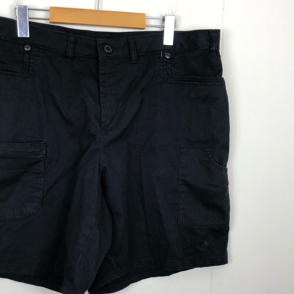 Dickies Women’s 8” Cargo Shorts Sz 18 - Picture 3 of 9